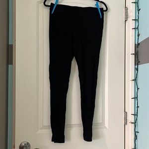 Black leggings